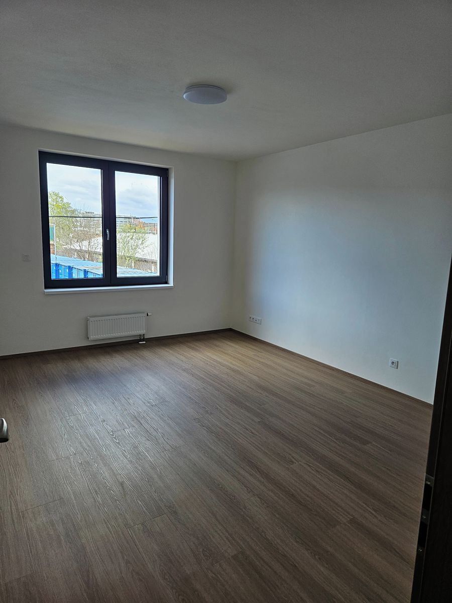 Pronájem bytu 3+kk 88 m² – fotografie 4