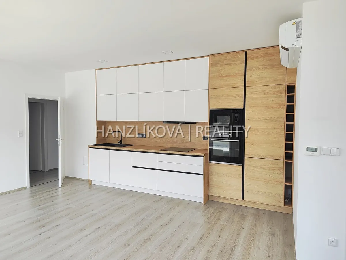 Pronájem bytu 3+kk 104 m²
