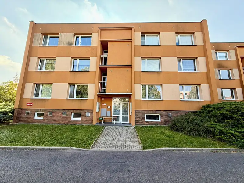 Pronájem bytu 1+1 38 m², Lovosice – náhled fotky 1