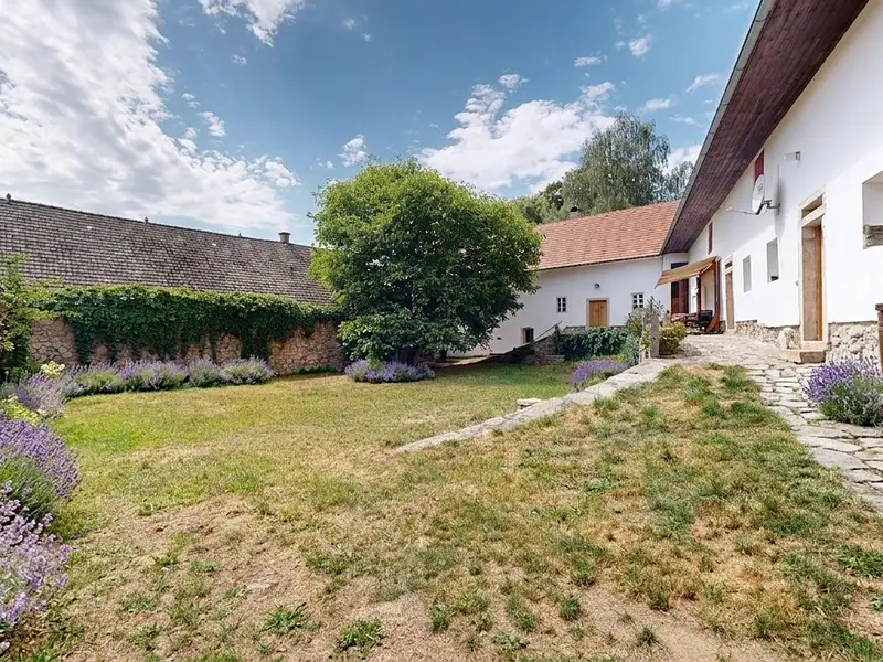 Prodej rodinného domu 197 m², pozemek 2695 m², Kamenný Malíkov – náhled fotky 3