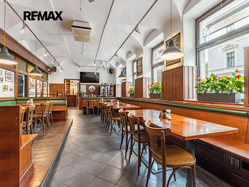 Pronájem restaurace 254 m², Praha – náhled fotky 2