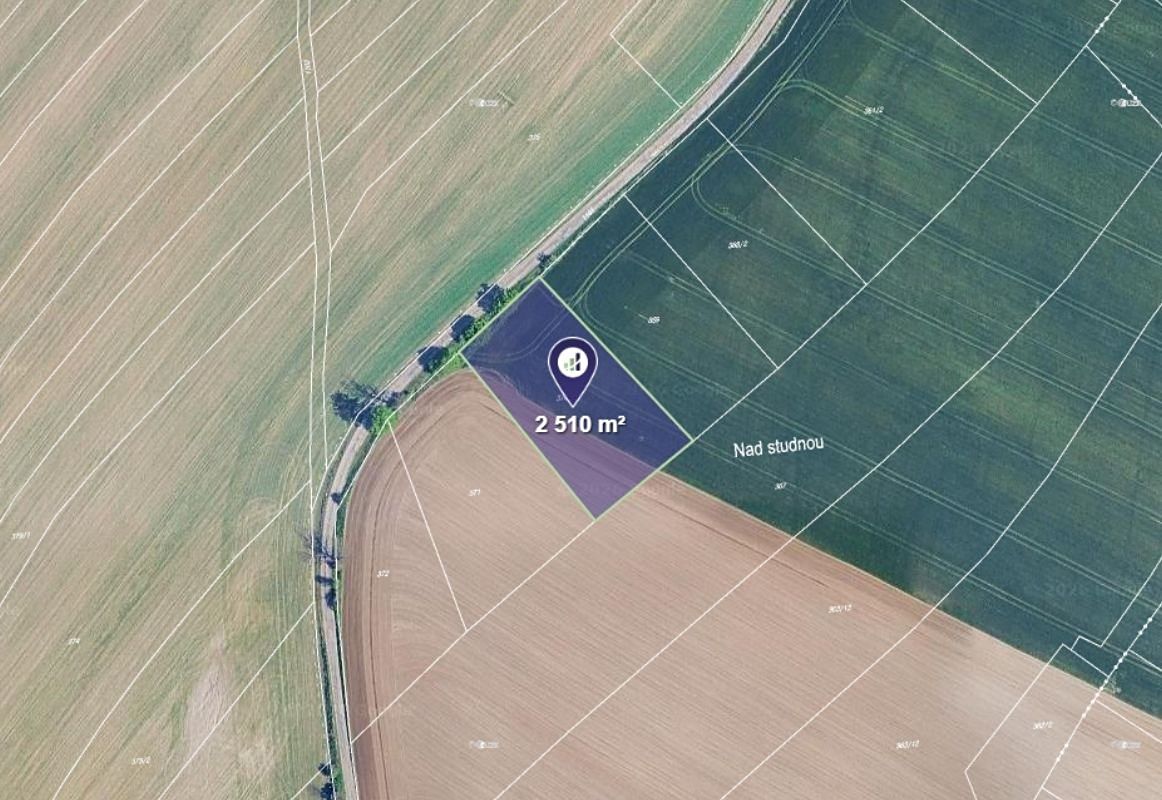 Prodej pole 2510 m², Vilémovice – fotka 1 z 3