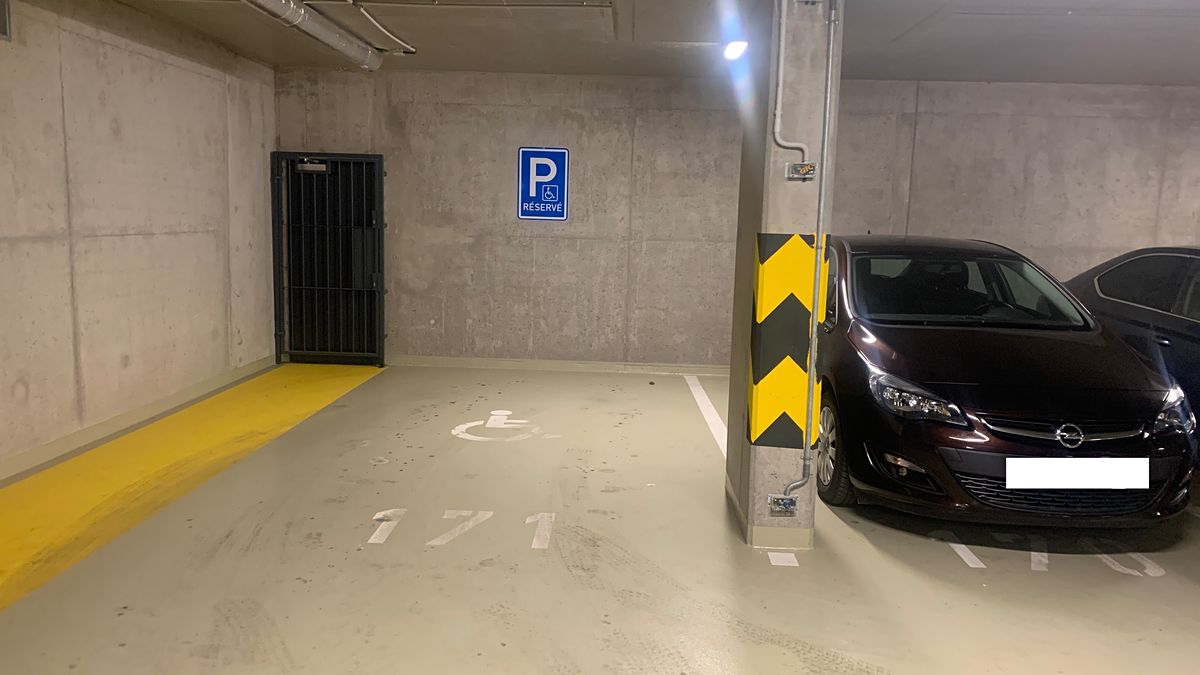 Pronájem garážového stání 16 m² – fotografie 2
