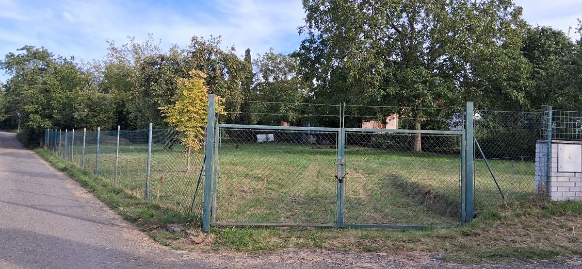Prodej stavebního pozemku 911 m²