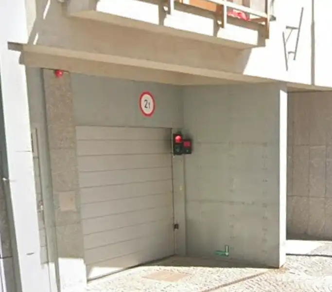 Pronájem garážového stání 13 m², Praha – náhled fotky 3