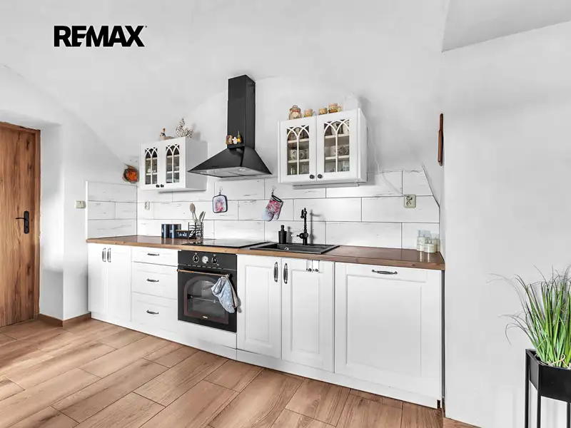 Prodej rodinného domu 237 m², pozemek 6869 m², Šonov – náhled fotky 2