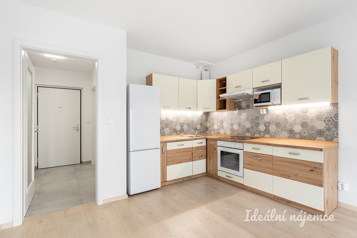 Pronájem bytu 2+kk 47 m² – fotografie 2