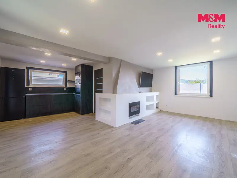 Prodej chalupy 90 m², pozemek 321 m², Hroznětín – náhled fotky 2