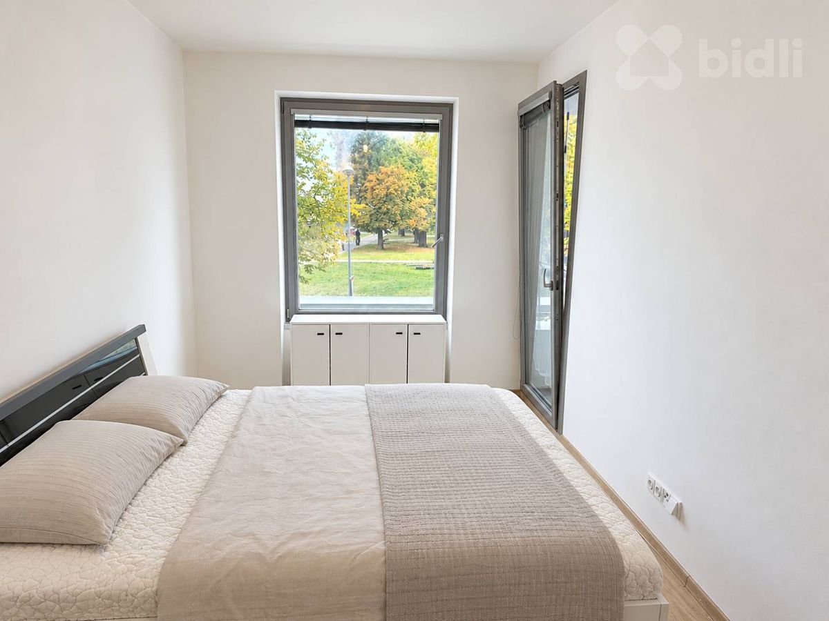 Pronájem bytu 2+kk 55 m² – fotografie 4