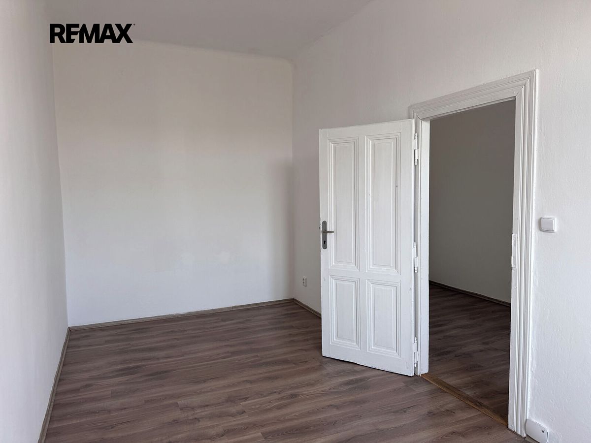 Pronájem bytu 1+1 30 m² – fotografie 4