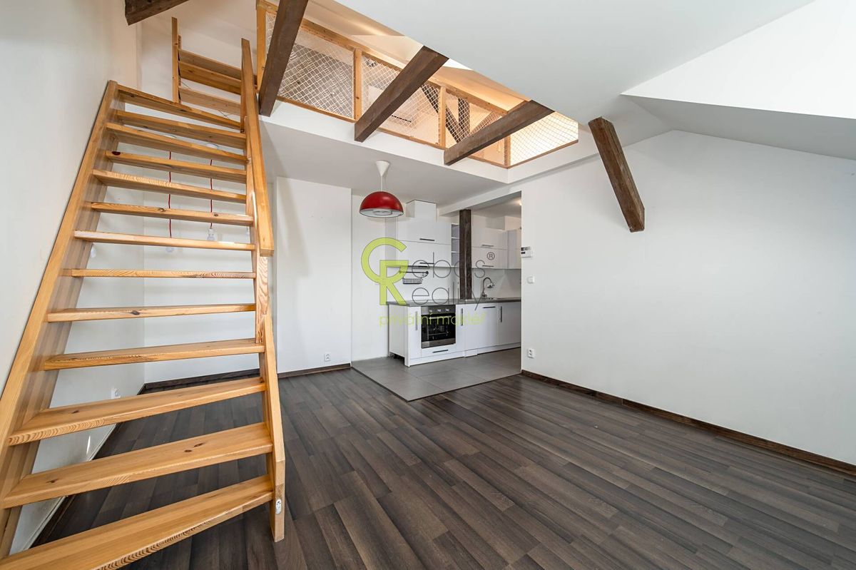 Pronájem bytu 2+kk 64 m² – fotografie 2