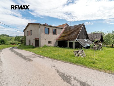 Prodej  rodinného domu 280 m², pozemek 1 956 m²