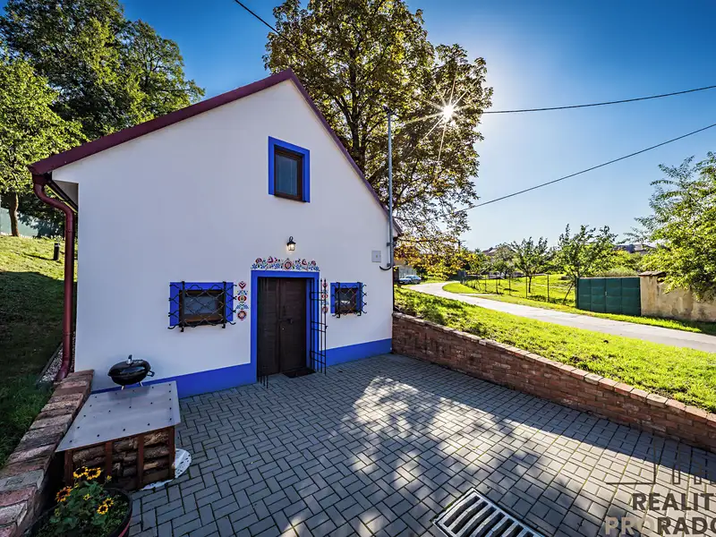 Prodej vinného sklepa 90 m², Domanín – náhled fotky 1