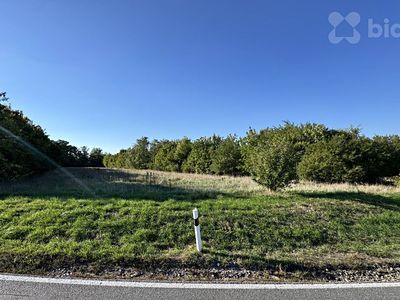 Prodej stavebního pozemku 1756 m²