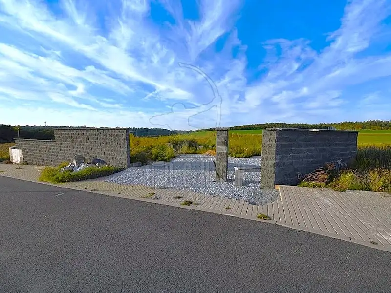 Prodej stavebního pozemku 800 m², Brodce – náhled fotky 1