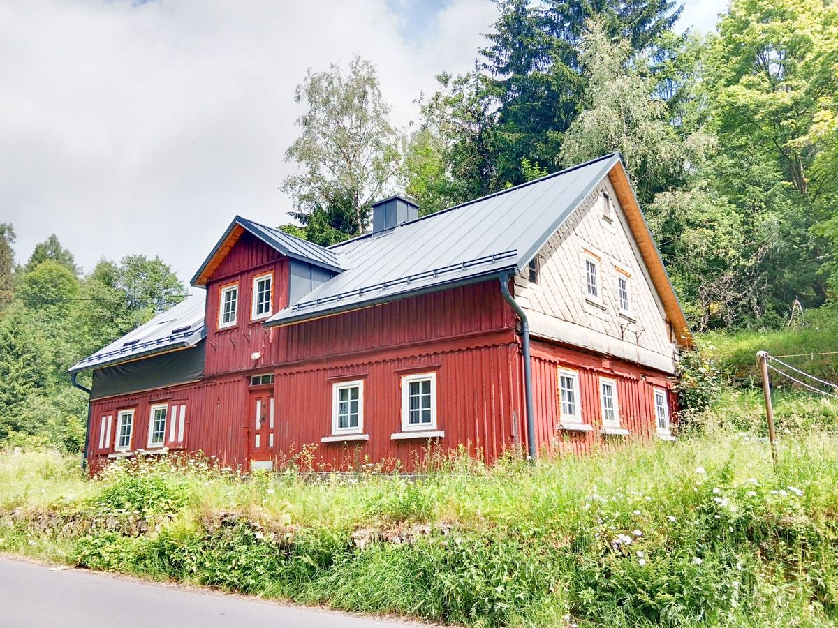 Prodej chalupy 180 m², pozemek 275 m², Kraslice – fotka 1 z 3