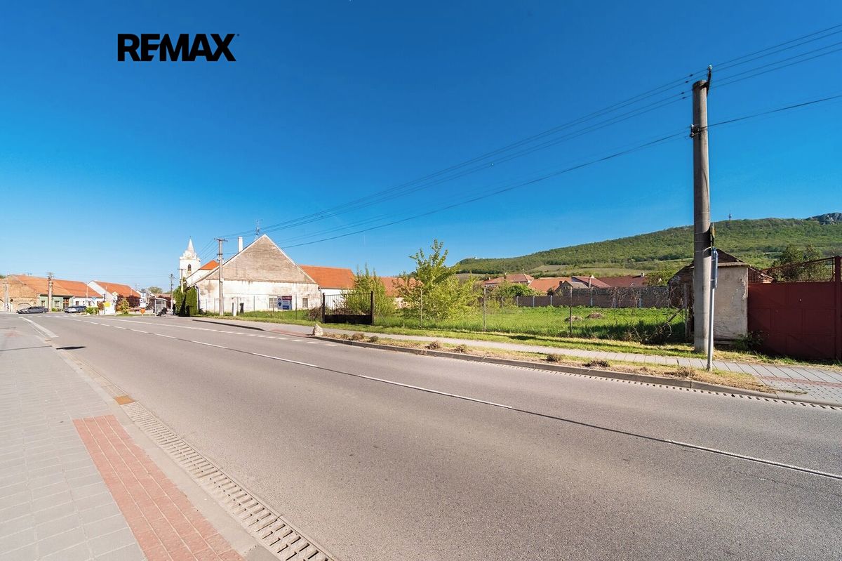 Prodej komerčního pozemku 1501 m² – fotografie 3