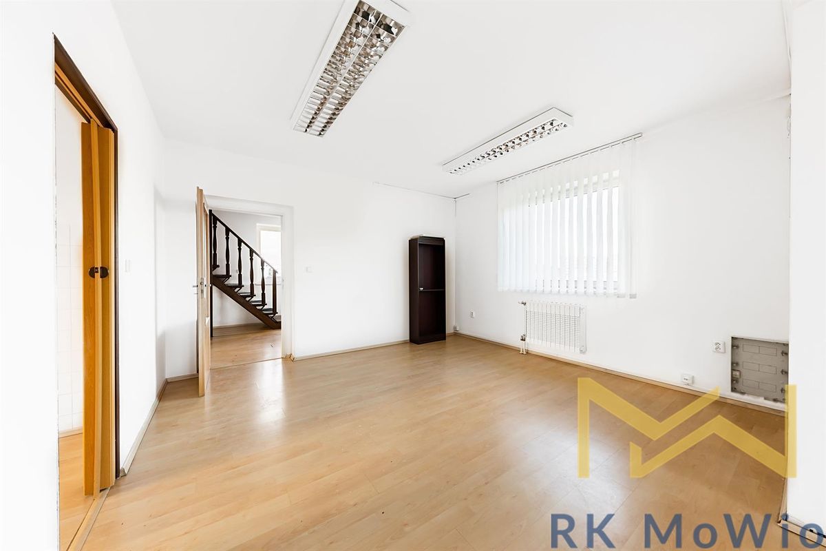 Pronájem kanceláře 273 m² – fotografie 3