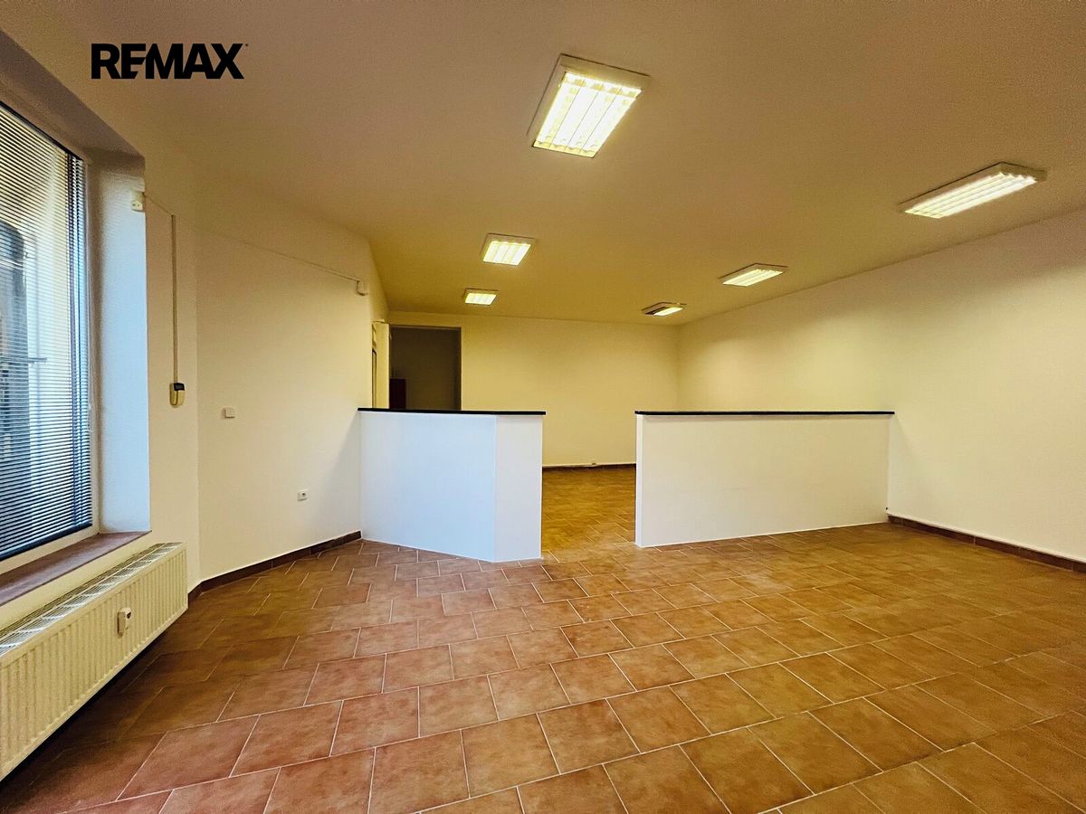 Pronájem obchodního prostoru 78 m² – fotografie 3