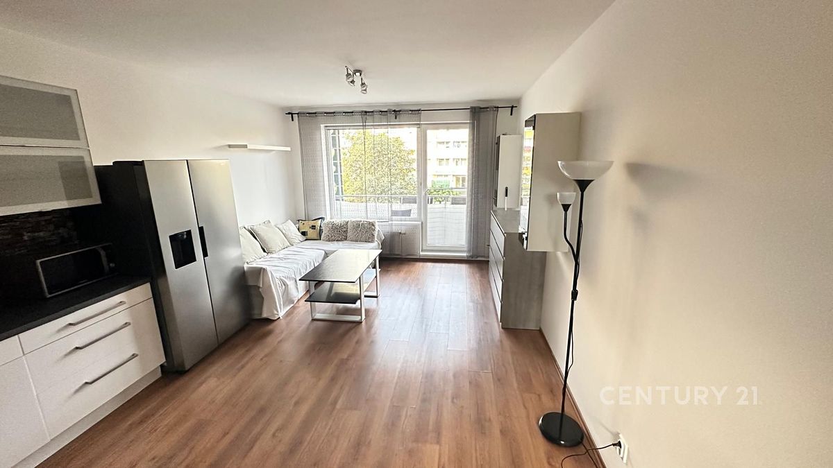 Pronájem bytu 2+kk 44 m² – fotografie 2