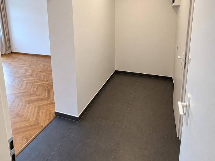 Pronájem bytu 2+kk, 80 m² (9 z 9)