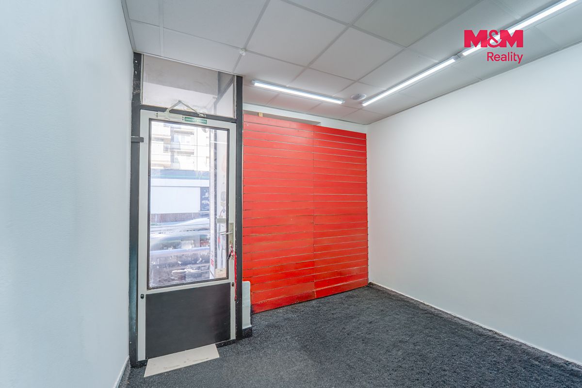 Pronájem obchodního prostoru 43 m² – fotografie 3