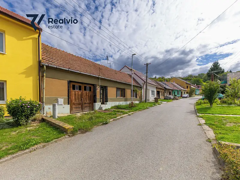 Prodej rodinného domu 100 m², pozemek 3385 m², Milešovice – náhled fotky 2