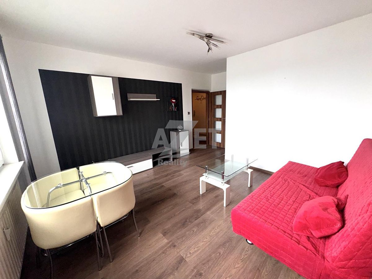 Pronájem bytu 1+1 40 m² – fotografie 2