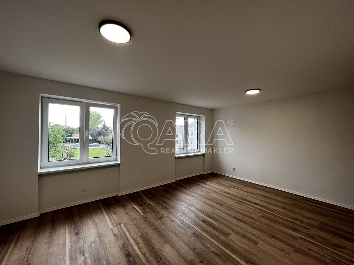 Pronájem bytu 1+kk 38 m²