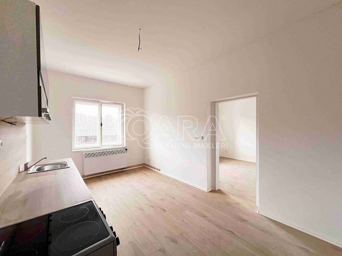 Pronájem bytu 2+kk 41 m² – fotografie 2
