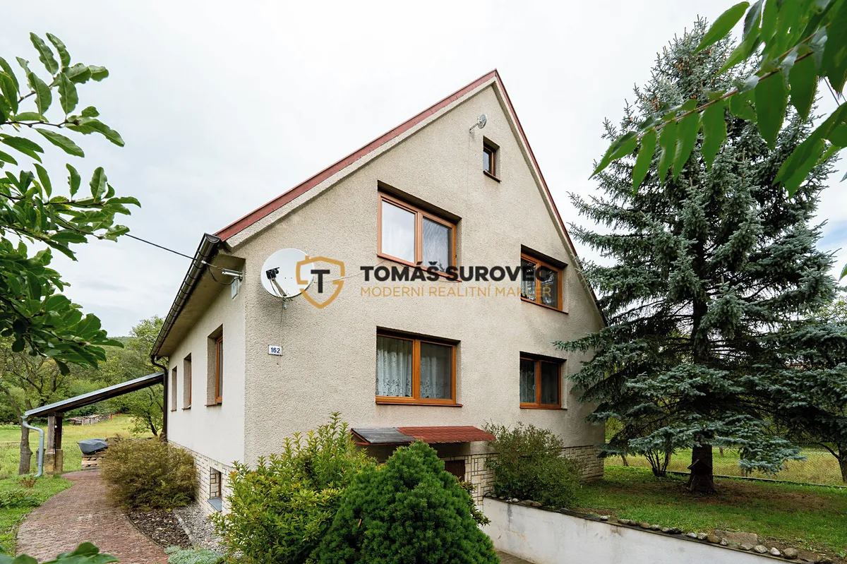 Prodej rodinného domu 210 m², pozemek 551 m²
