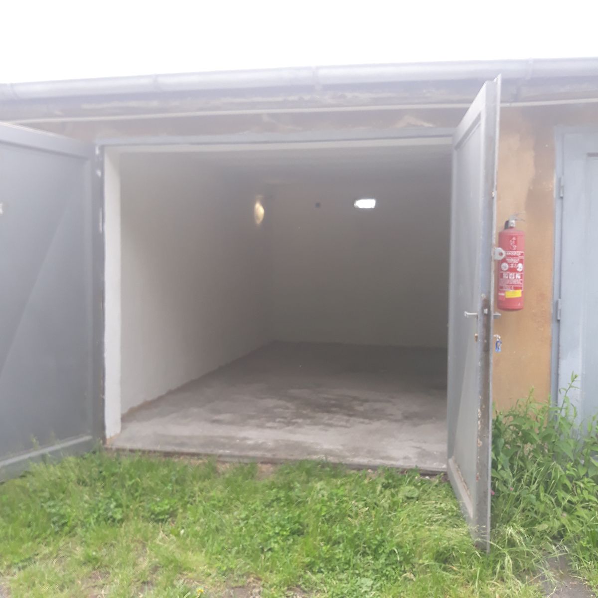 Pronájem garáže 19 m² – fotografie 2