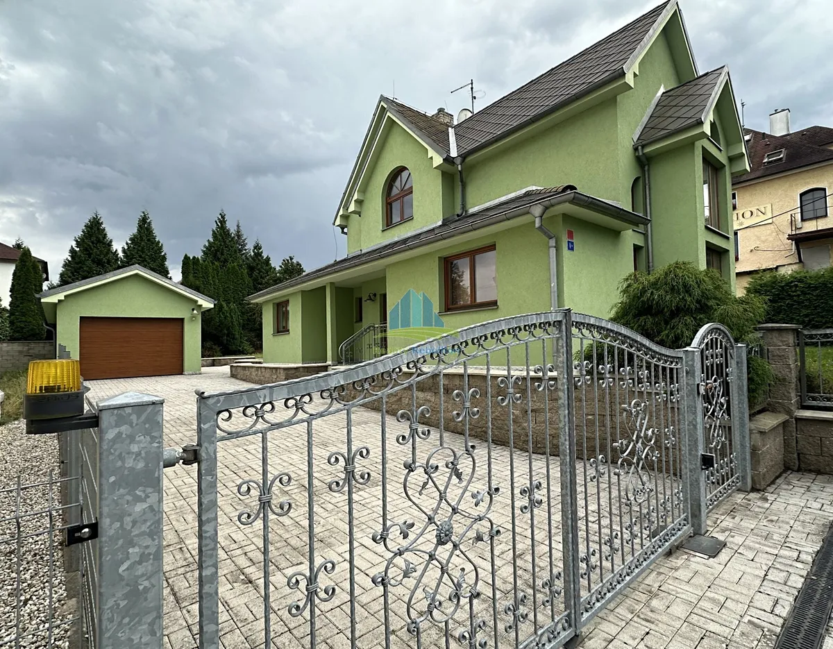Prodej rodinného domu 135 m², pozemek 766 m²