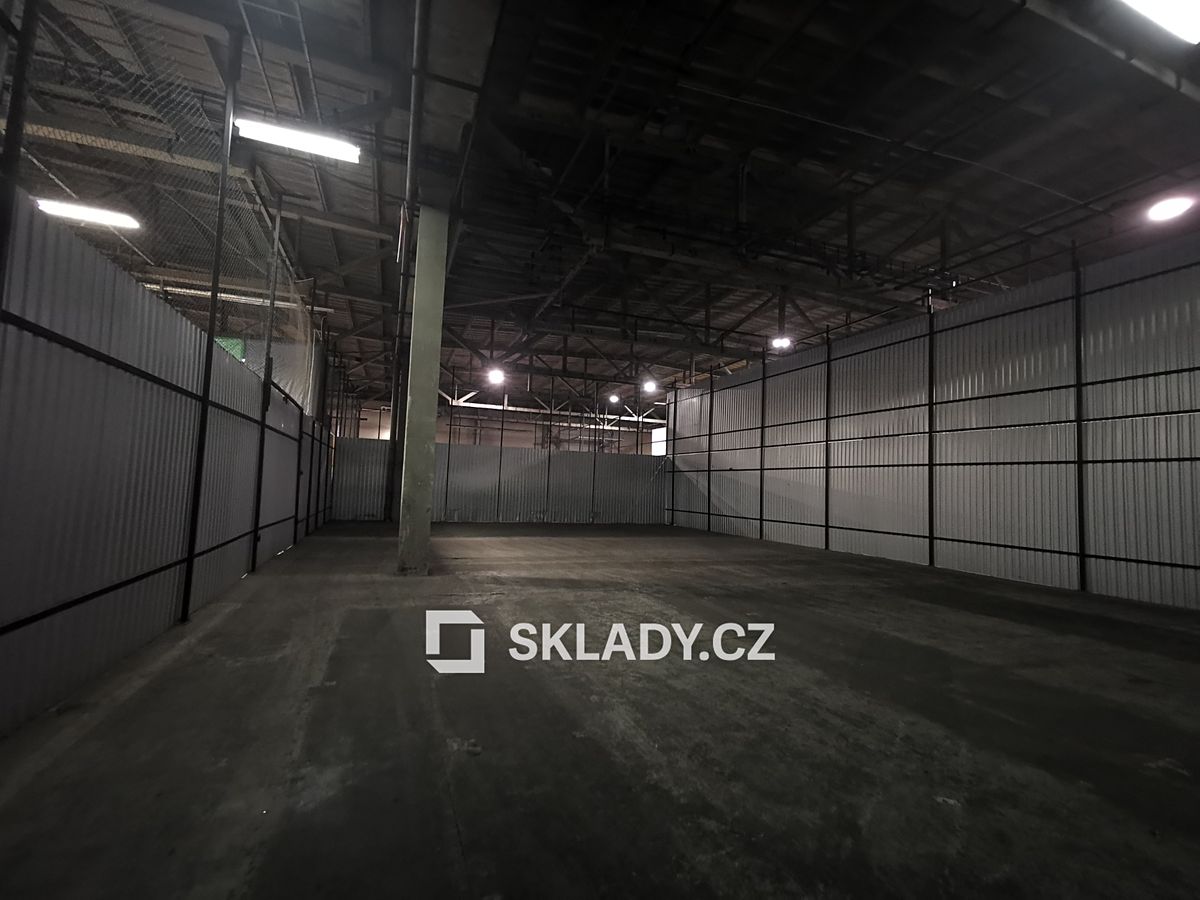 Pronájem skladového prostoru 429 m² – fotografie 2