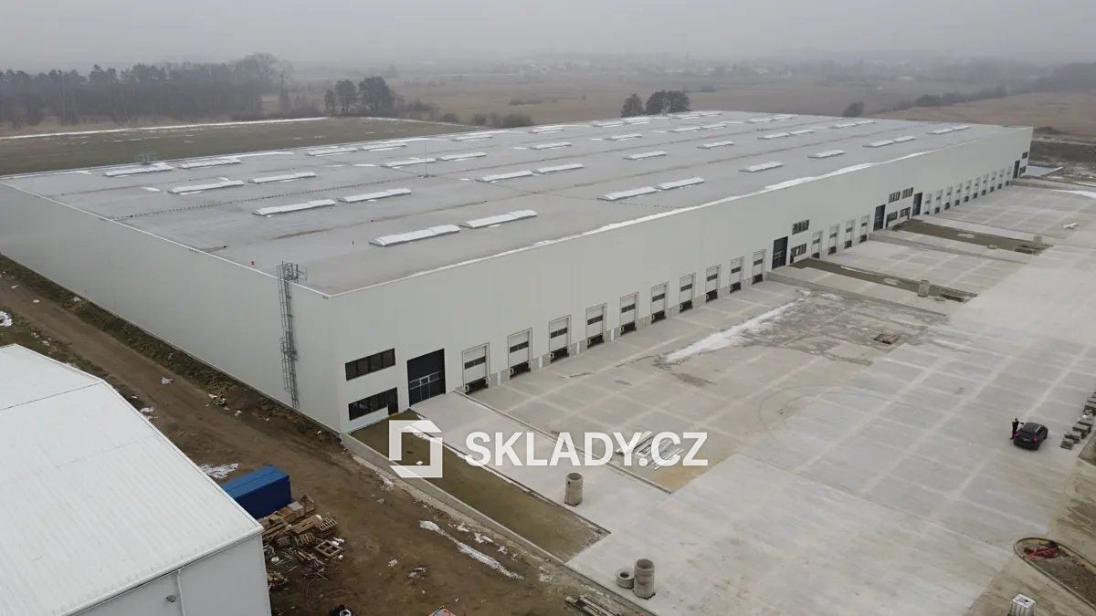 Pronájem skladového prostoru 4000 m² – fotografie 3