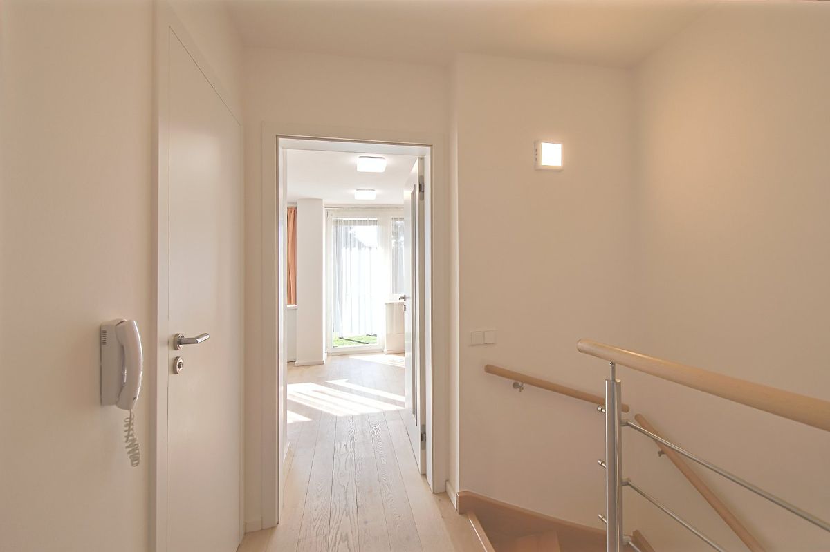 Pronájem rodinného domu 350 m², pozemek 1000 m² – fotografie 4