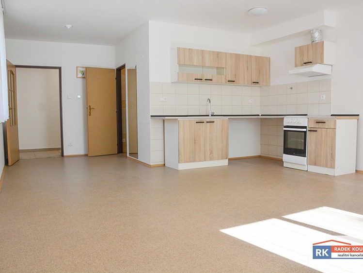 Pronájem bytu 2+kk, 77 m² (6 z 22)