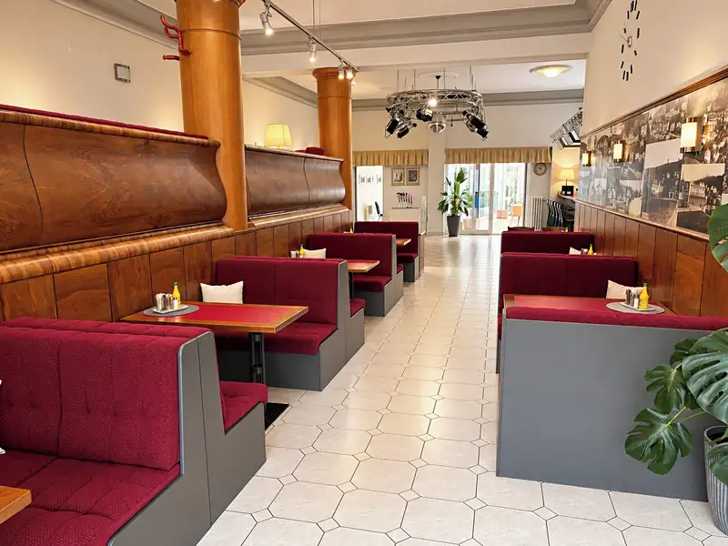 Pronájem restaurace 321 m², Luhačovice – náhled fotky 2