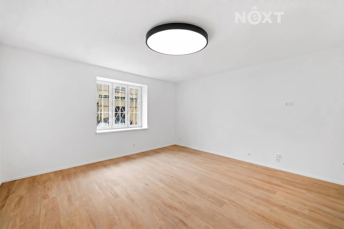 Prodej kanceláře 33 m² – fotografie 3