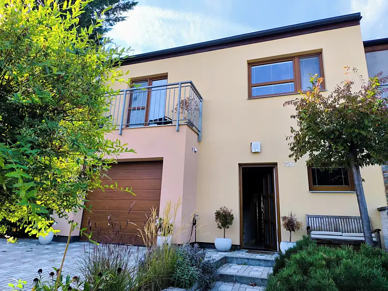 Pronájem domu, 170 m², Praha-východ, Bašť