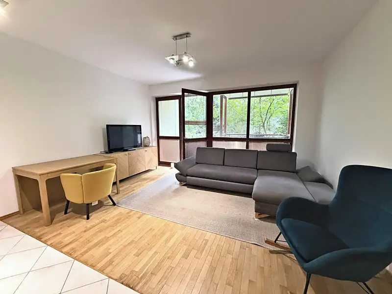 Prodej bytu 1+kk 52 m², Praha – náhled fotky 2