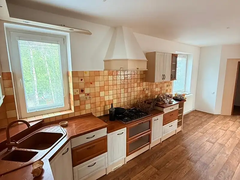 Pronájem bytu 5+kk 120 m², Chrudim – náhled fotky 1