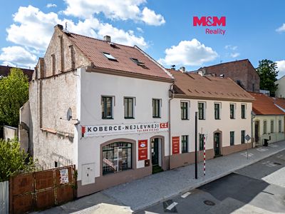 Prodej rodinného domu 385 m², pozemek 287 m²