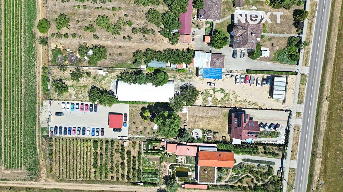 Prodej stavebního pozemku 1335 m² – fotografie 2