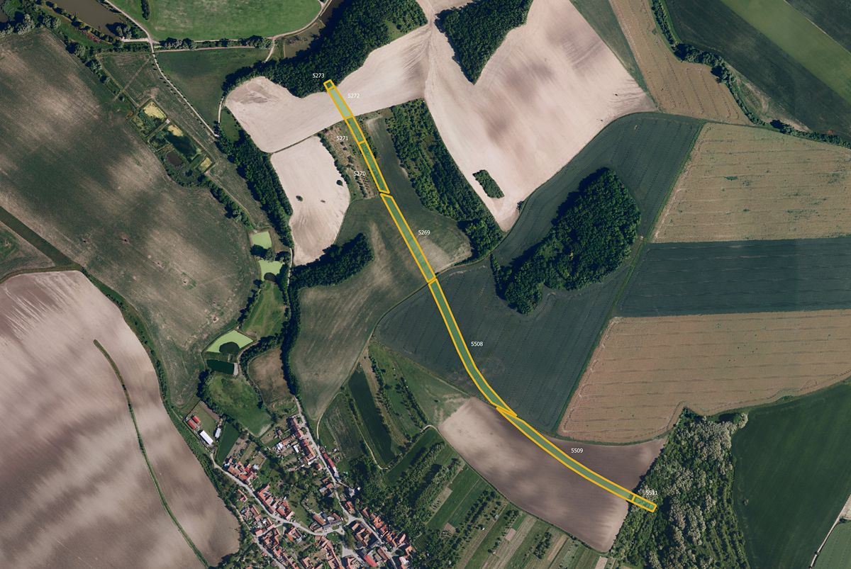 Prodej pole 17558 m²