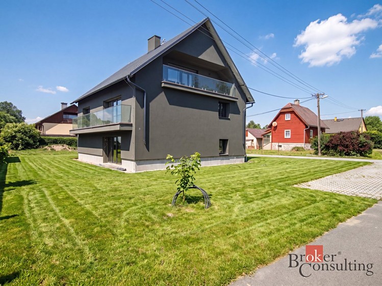 Prodej domu, 257 m² (1 z 18)