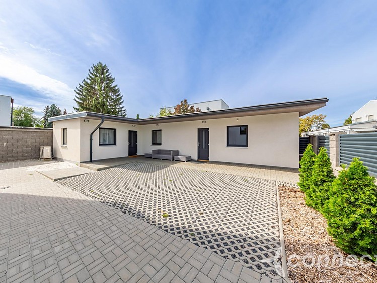 Prodej komerčního prostoru, 52 m² (16 z 22)