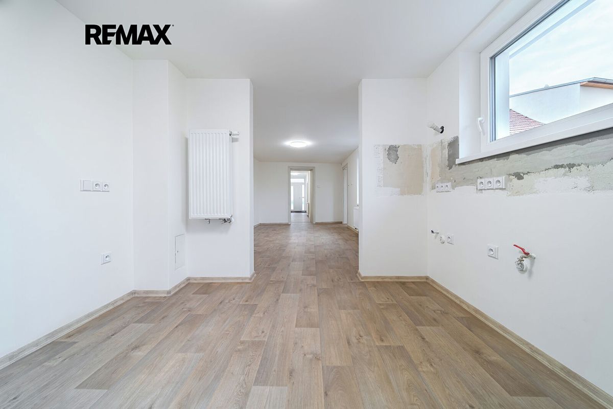 Prodej rodinného domu 102 m², pozemek 835 m² – fotografie 5