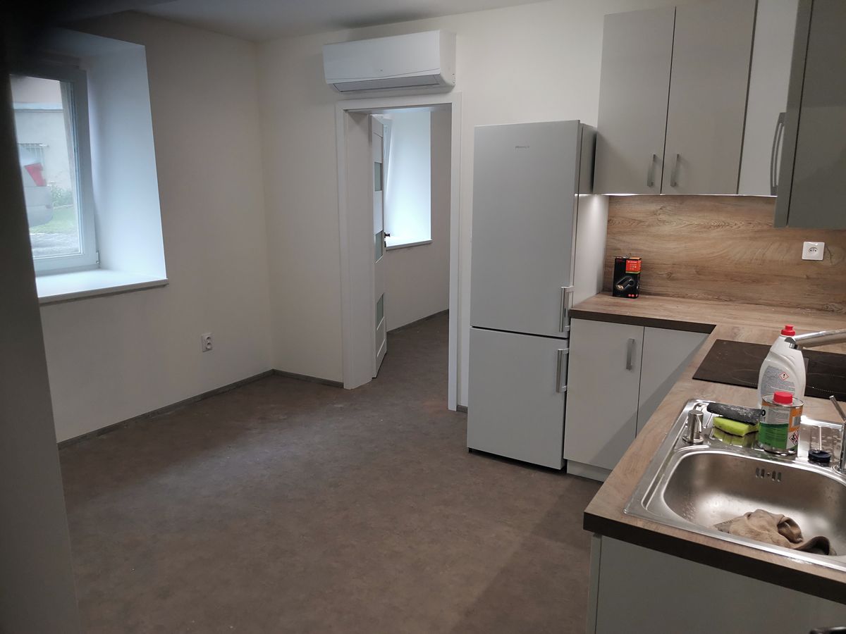 Pronájem bytu 2+kk 30 m² – fotografie 2
