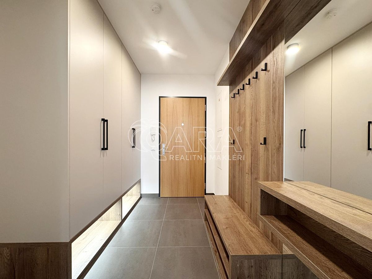 Pronájem bytu 2+kk 53 m² – fotografie 4